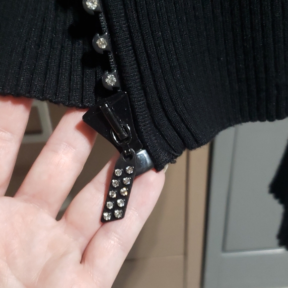 NWOT zipper sweater - Picture 3 of 3